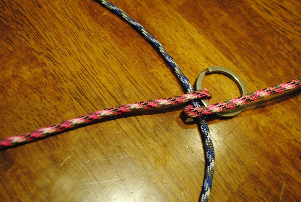 simple-paracord-keychain-2